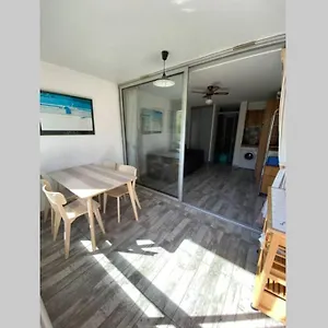 spacieux-studio-sur-le-port-de-hyeres.fr-provencehotel.com/